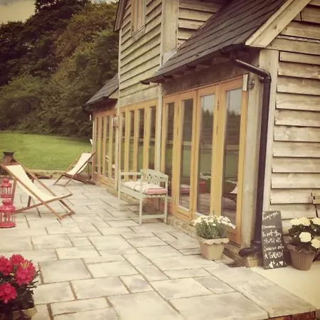 The Oak Barn Eco Tourism * Dun Leire